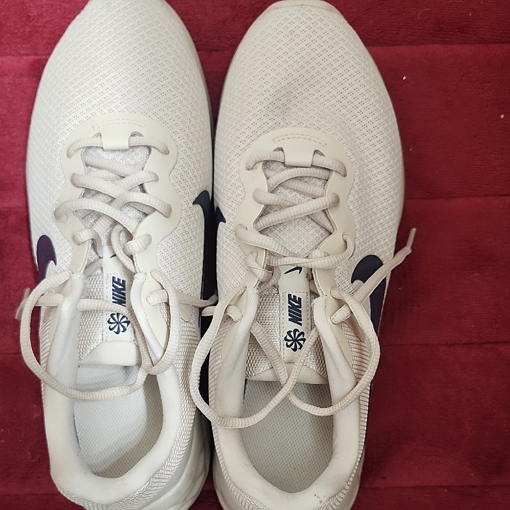 Nike Cream and Black Athletic Shoes